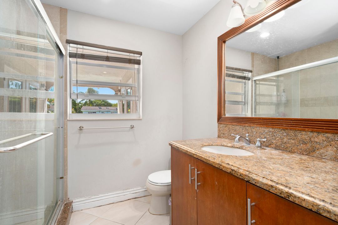 В аренду: $4,500 (3 спален, 2 ванн, 1594 Квадратных фут)