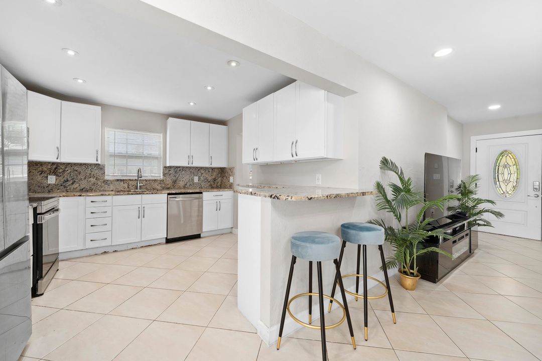 В аренду: $4,500 (3 спален, 2 ванн, 1594 Квадратных фут)