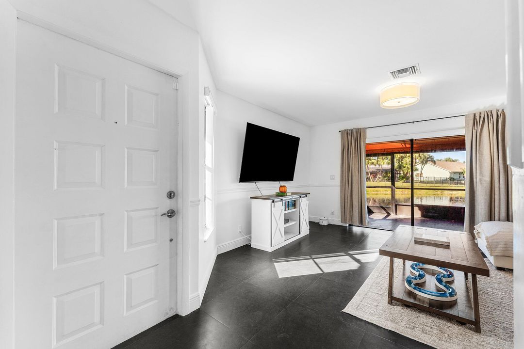 For Sale: $649,900 (3 beds, 2 baths, 1625 Square Feet)