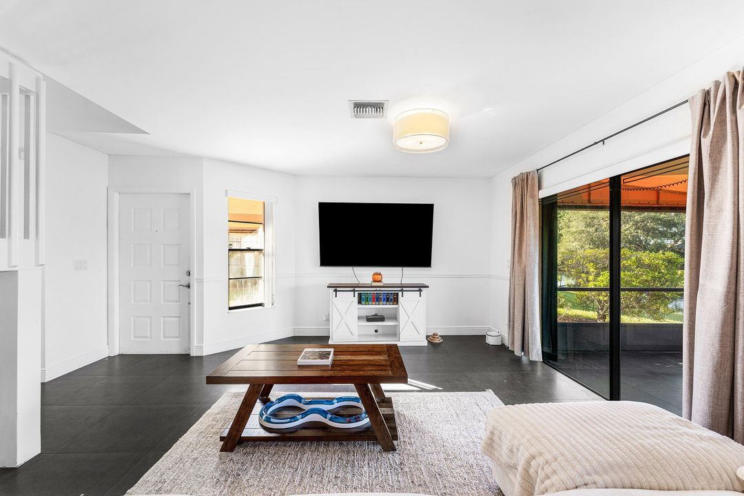 For Sale: $649,900 (3 beds, 2 baths, 1625 Square Feet)