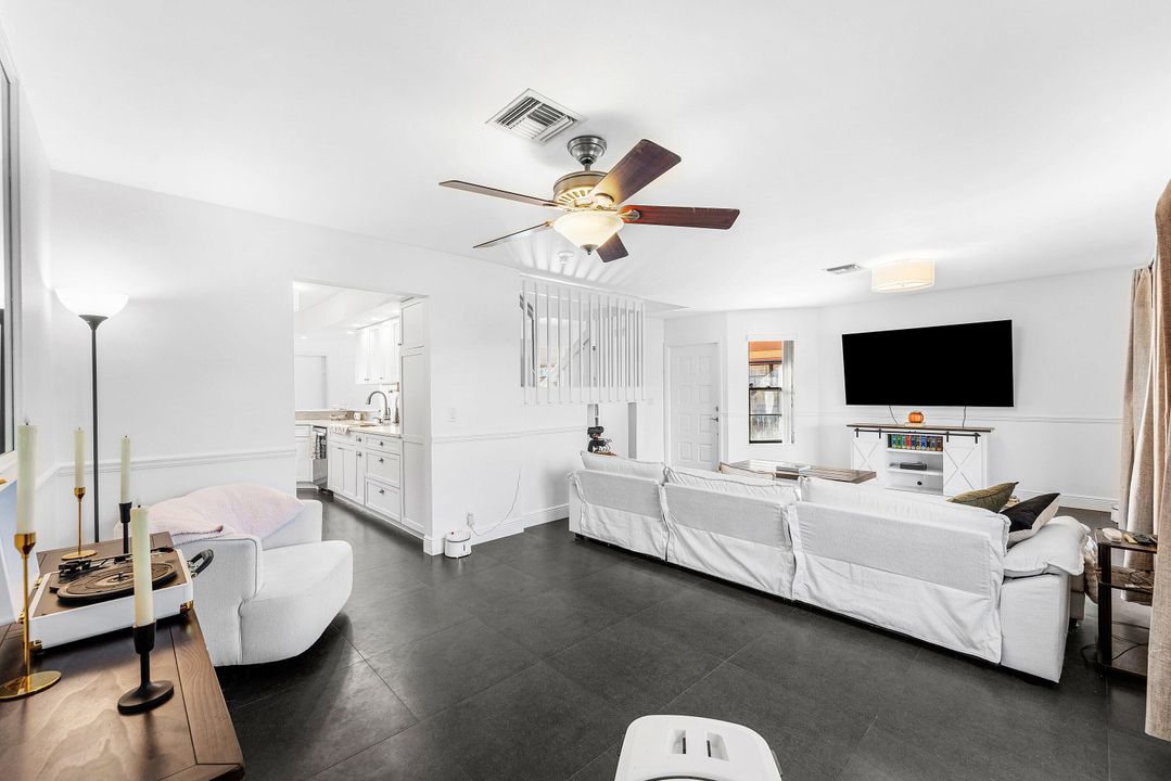 For Sale: $649,900 (3 beds, 2 baths, 1625 Square Feet)