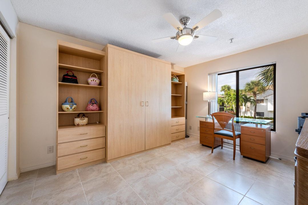 На продажу: $159,000 (2 спален, 2 ванн, 1311 Квадратных фут)