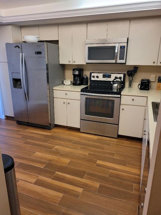 For Rent: $1,950 (2 beds, 2 baths, 1417 Square Feet)
