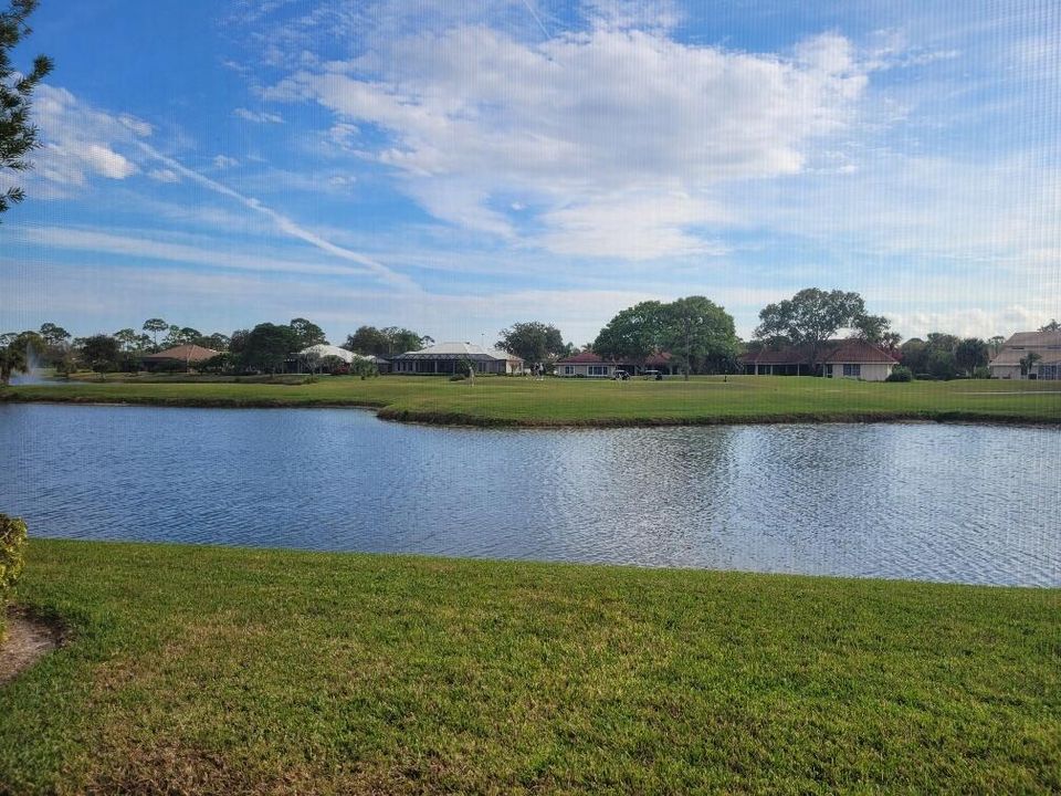 For Rent: $1,950 (2 beds, 2 baths, 1417 Square Feet)