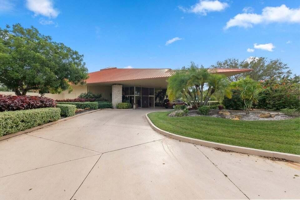 For Rent: $1,950 (2 beds, 2 baths, 1417 Square Feet)