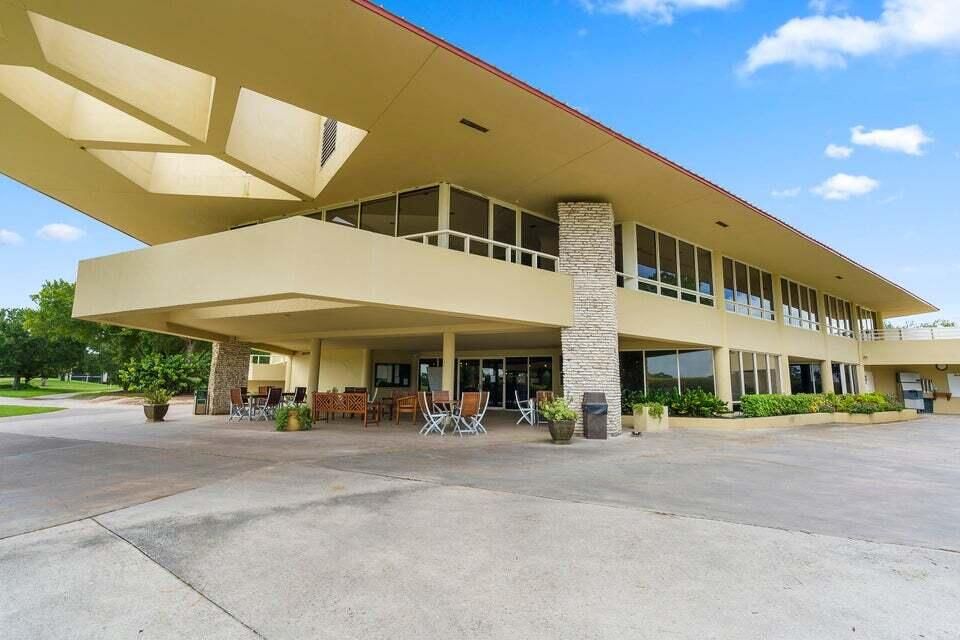 For Rent: $1,950 (2 beds, 2 baths, 1417 Square Feet)