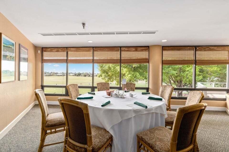 For Rent: $1,950 (2 beds, 2 baths, 1417 Square Feet)