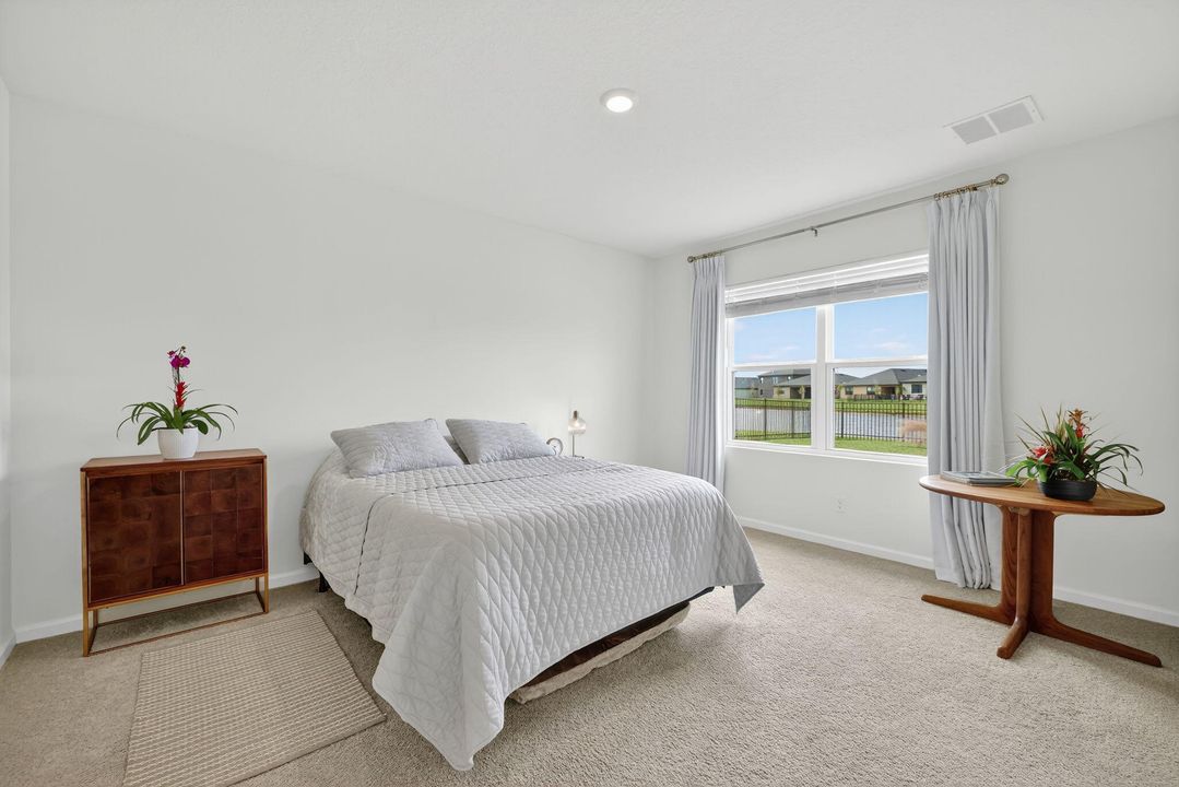 En Venta: $446,000 (4 camas, 2 baños, 1828 Pies cuadrados)