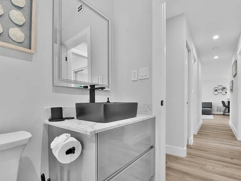 For Sale: $795,000 (4 beds, 2 baths, 1574 Square Feet)