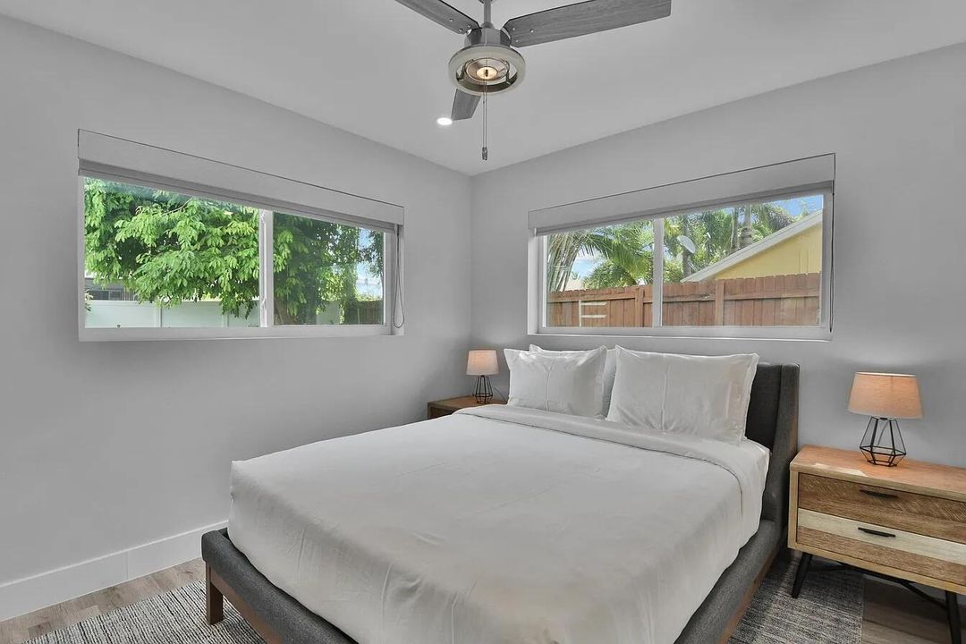 For Sale: $795,000 (4 beds, 2 baths, 1574 Square Feet)