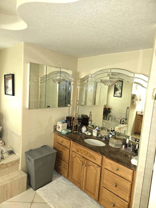 For Sale: $415,000 (3 beds, 2 baths, 2294 Square Feet)