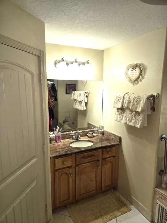 For Sale: $415,000 (3 beds, 2 baths, 2294 Square Feet)