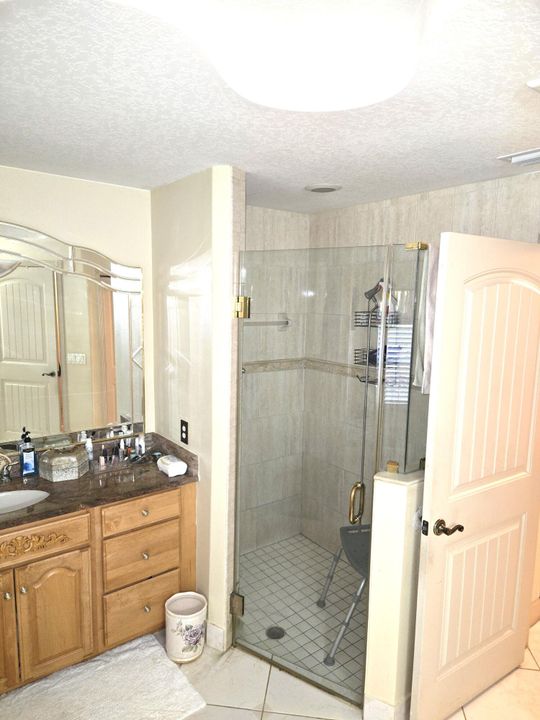 For Sale: $415,000 (3 beds, 2 baths, 2294 Square Feet)