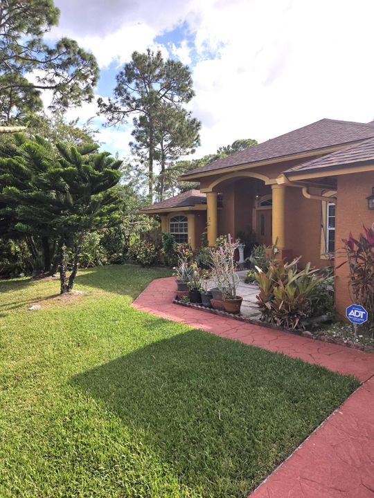 For Sale: $415,000 (3 beds, 2 baths, 2294 Square Feet)