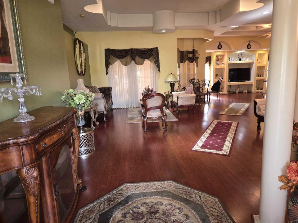 For Sale: $415,000 (3 beds, 2 baths, 2294 Square Feet)