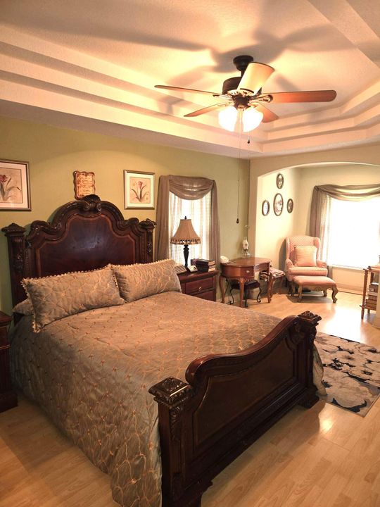 For Sale: $415,000 (3 beds, 2 baths, 2294 Square Feet)