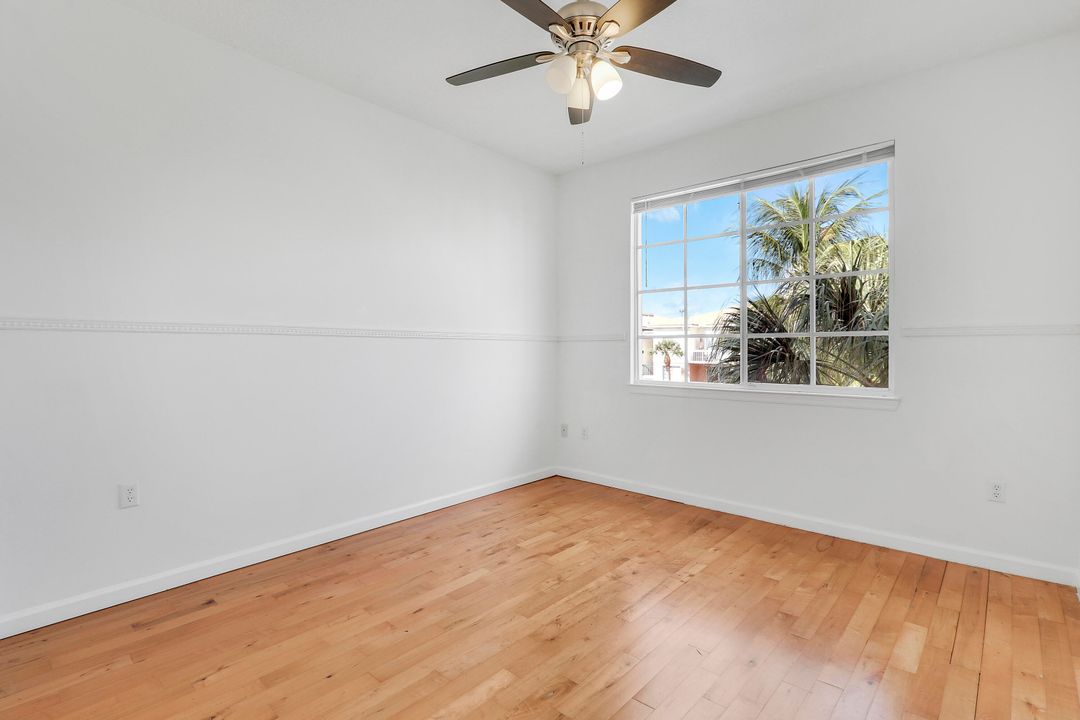 合同活跃: $2,650 (3 贝兹, 2 浴室, 1193 平方英尺)