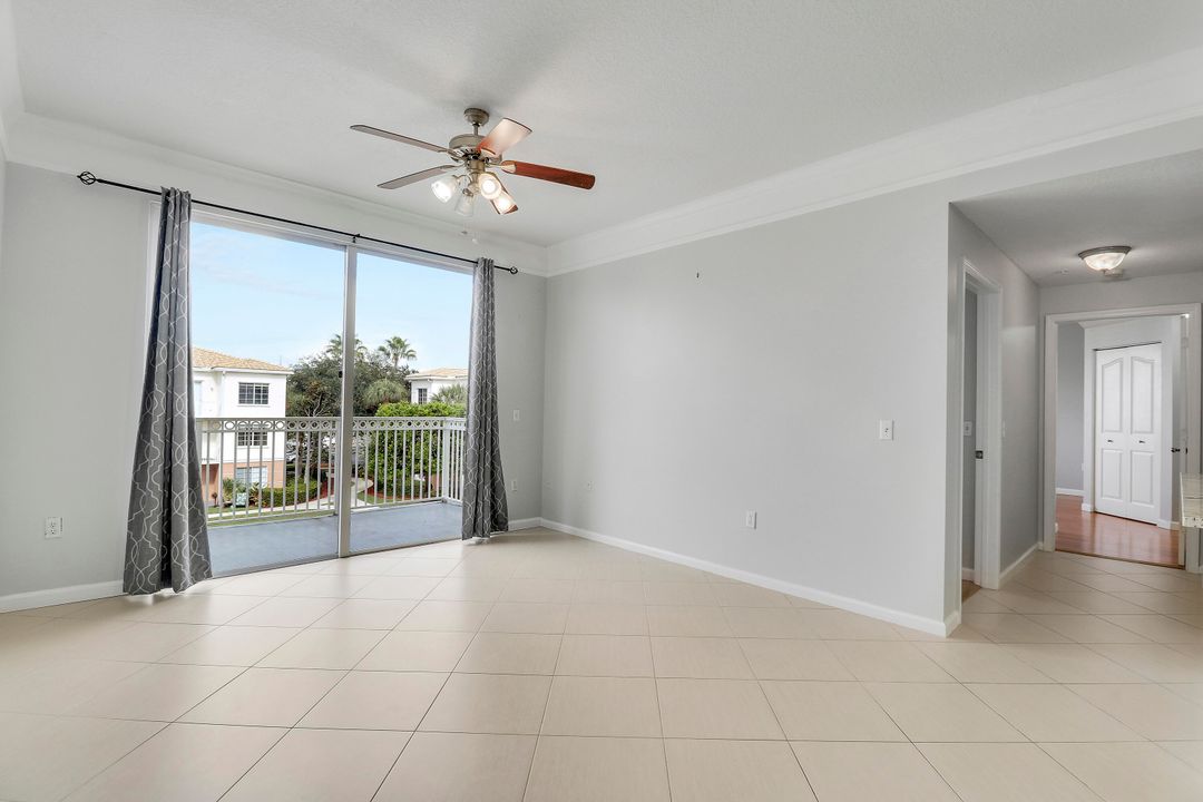 合同活跃: $2,650 (3 贝兹, 2 浴室, 1193 平方英尺)