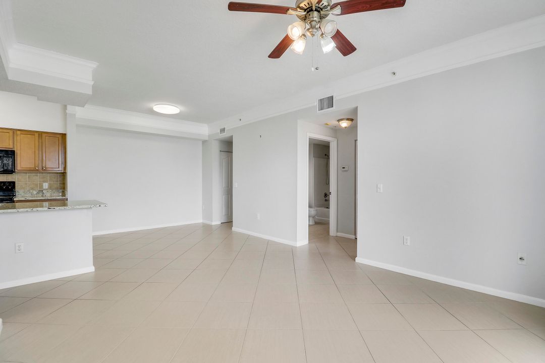 合同活跃: $2,650 (3 贝兹, 2 浴室, 1193 平方英尺)