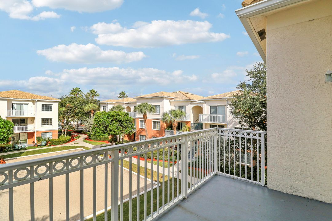 合同活跃: $2,650 (3 贝兹, 2 浴室, 1193 平方英尺)