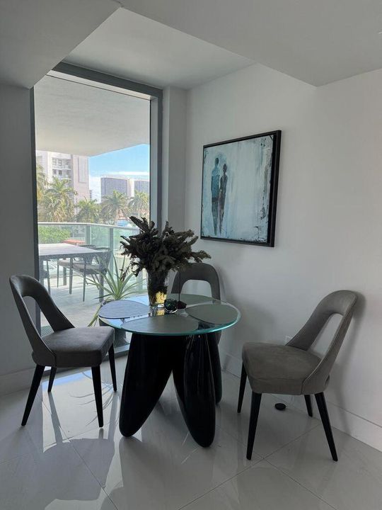 For Rent: $7,250 (2 beds, 2 baths, 1260 Square Feet)