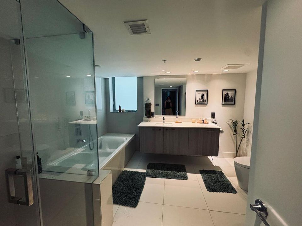 For Rent: $7,250 (2 beds, 2 baths, 1260 Square Feet)