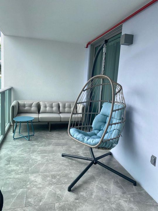 For Rent: $7,250 (2 beds, 2 baths, 1260 Square Feet)