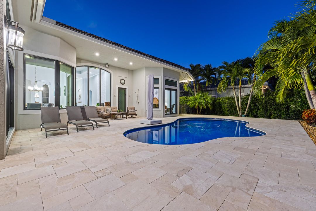 For Sale: $1,789,900 (5 beds, 4 baths, 3850 Square Feet)