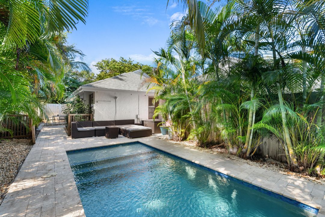 出租: $10,000 (2 贝兹, 2 浴室, 1000 平方英尺)