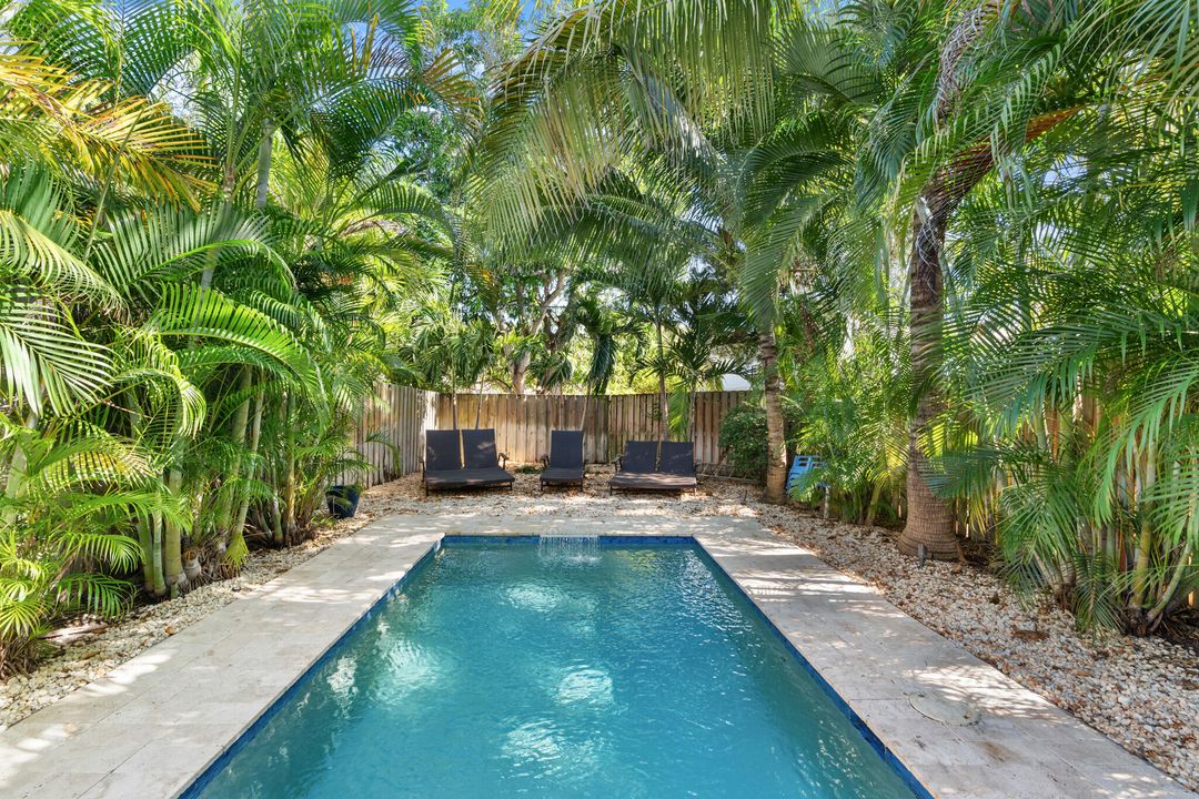 出租: $10,000 (2 贝兹, 2 浴室, 1000 平方英尺)