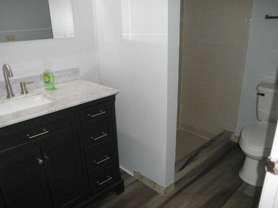 出租: $2,250 (3 贝兹, 2 浴室, 1120 平方英尺)