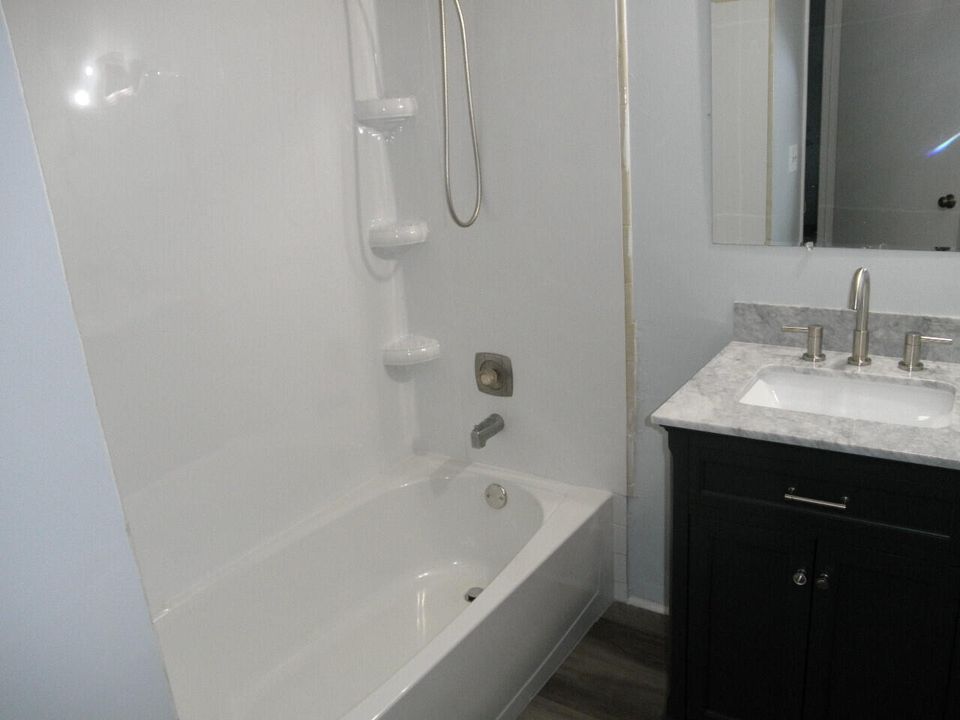 出租: $2,250 (3 贝兹, 2 浴室, 1120 平方英尺)