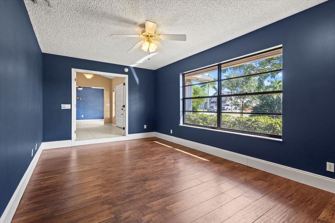 For Sale: $550,000 (3 beds, 2 baths, 2507 Square Feet)