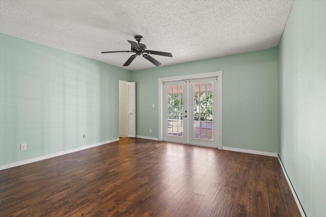 For Sale: $550,000 (3 beds, 2 baths, 2507 Square Feet)