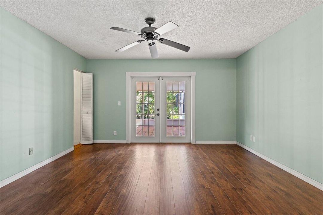 For Sale: $550,000 (3 beds, 2 baths, 2507 Square Feet)