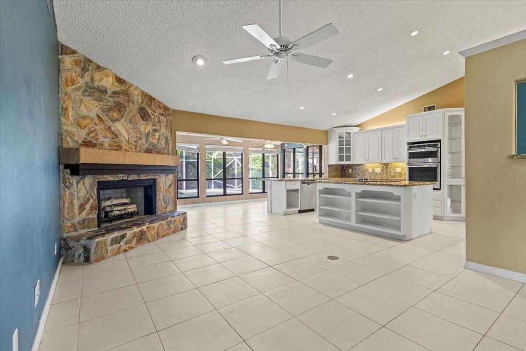 For Sale: $550,000 (3 beds, 2 baths, 2507 Square Feet)