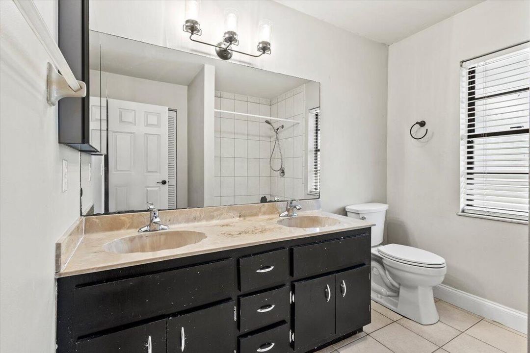 For Sale: $550,000 (3 beds, 2 baths, 2507 Square Feet)