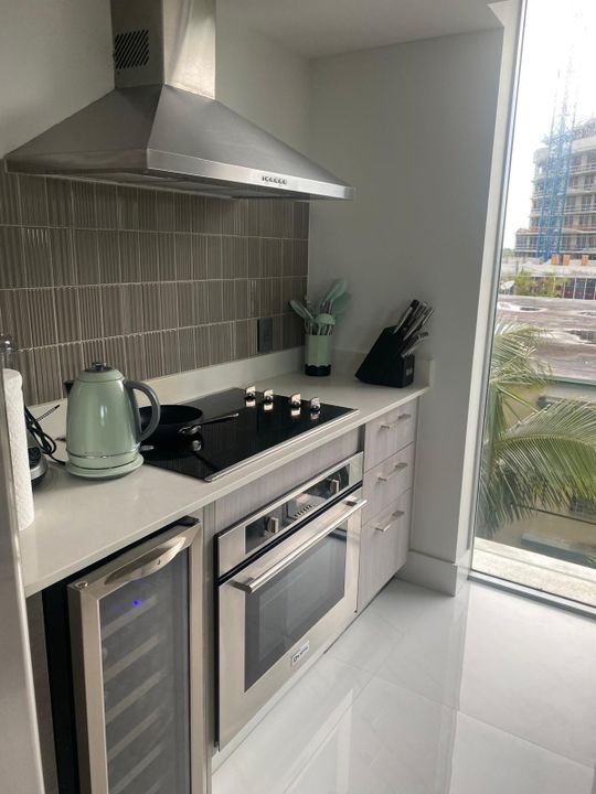 На продажу: $995,000 (2 спален, 2 ванн, 1260 Квадратных фут)