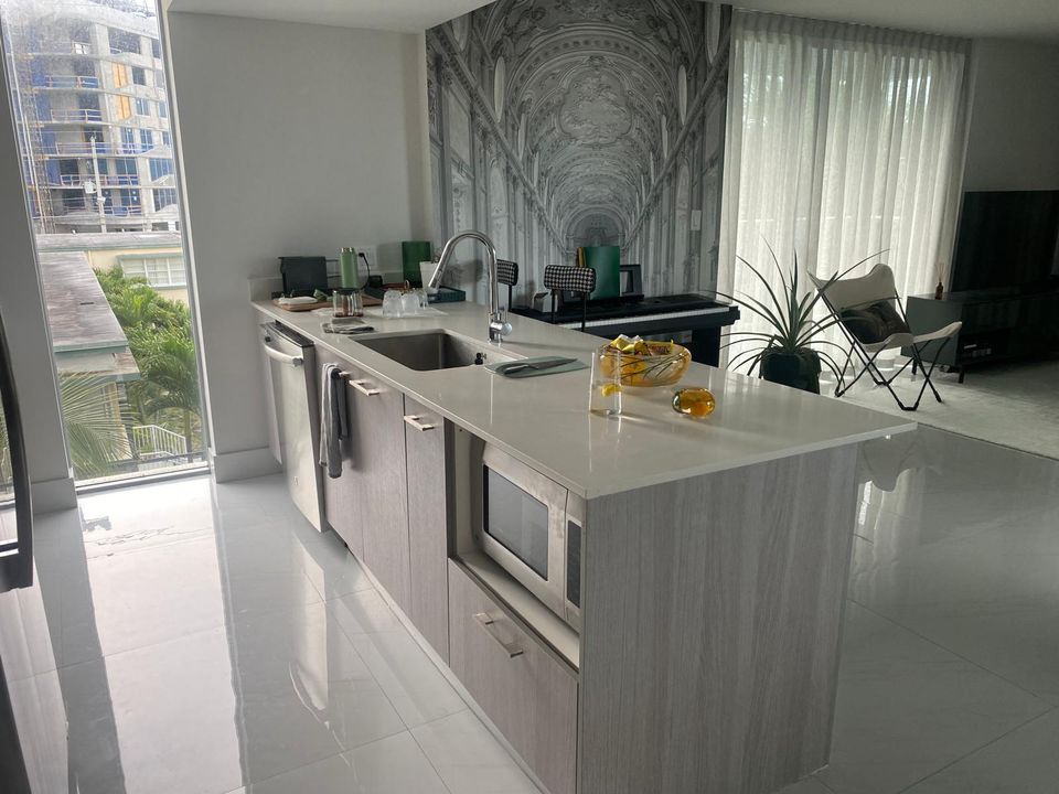 На продажу: $995,000 (2 спален, 2 ванн, 1260 Квадратных фут)