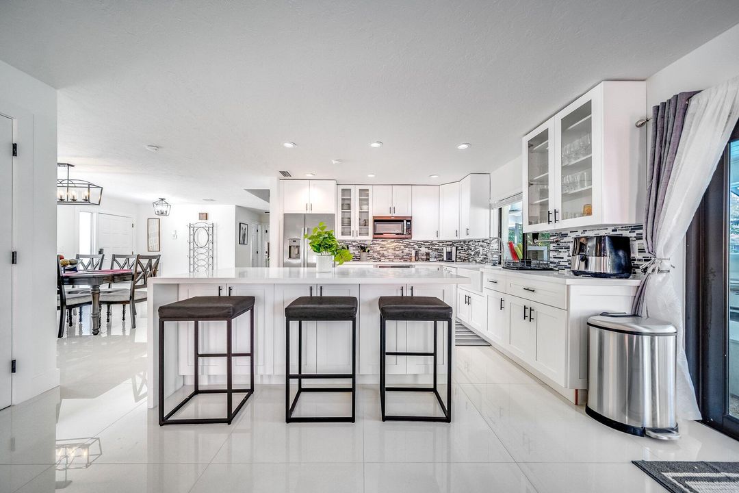 For Rent: $5,000 (4 beds, 2 baths, 2210 Square Feet)