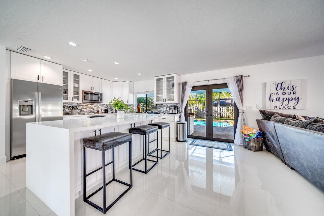 For Rent: $5,000 (4 beds, 2 baths, 2210 Square Feet)