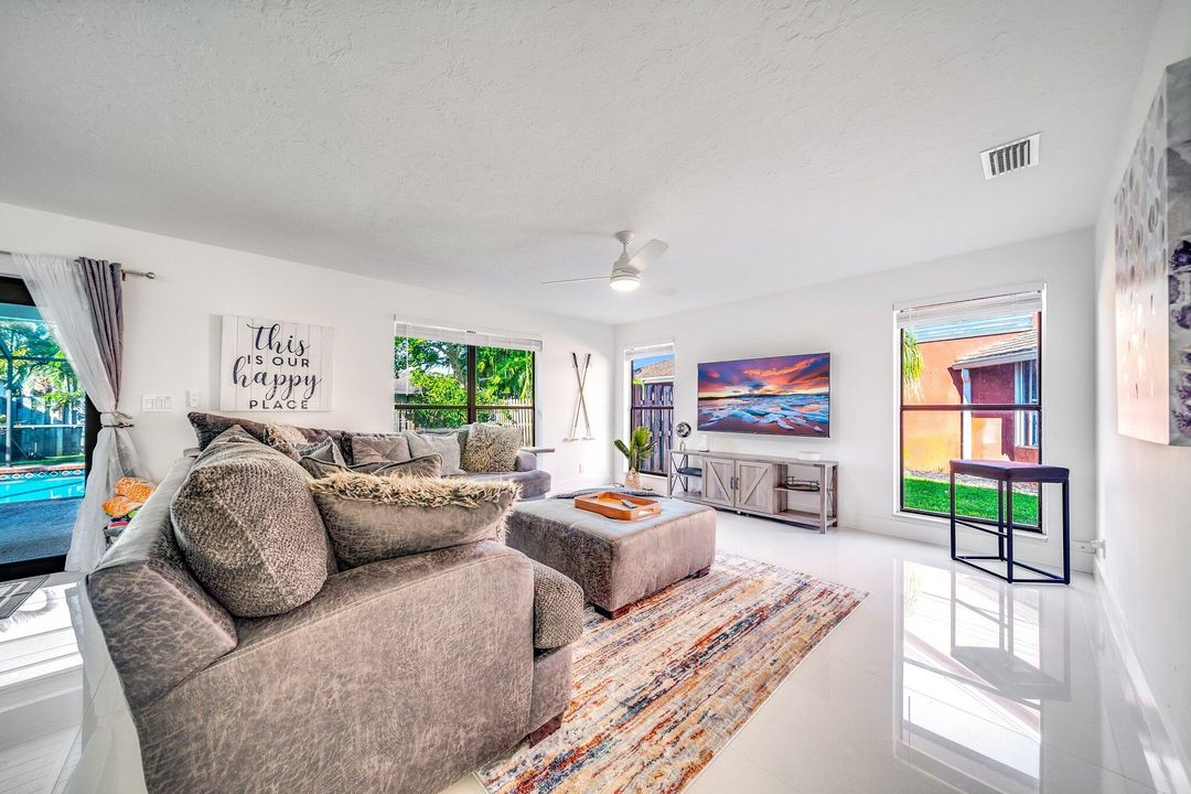 For Rent: $5,000 (4 beds, 2 baths, 2210 Square Feet)