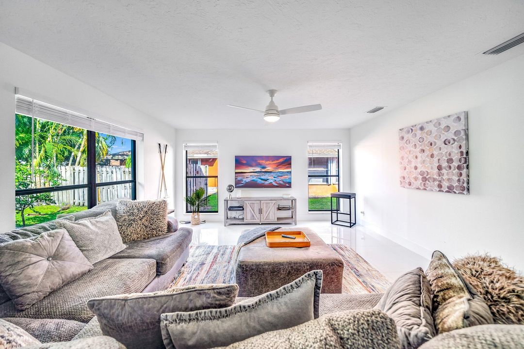 For Rent: $5,000 (4 beds, 2 baths, 2210 Square Feet)