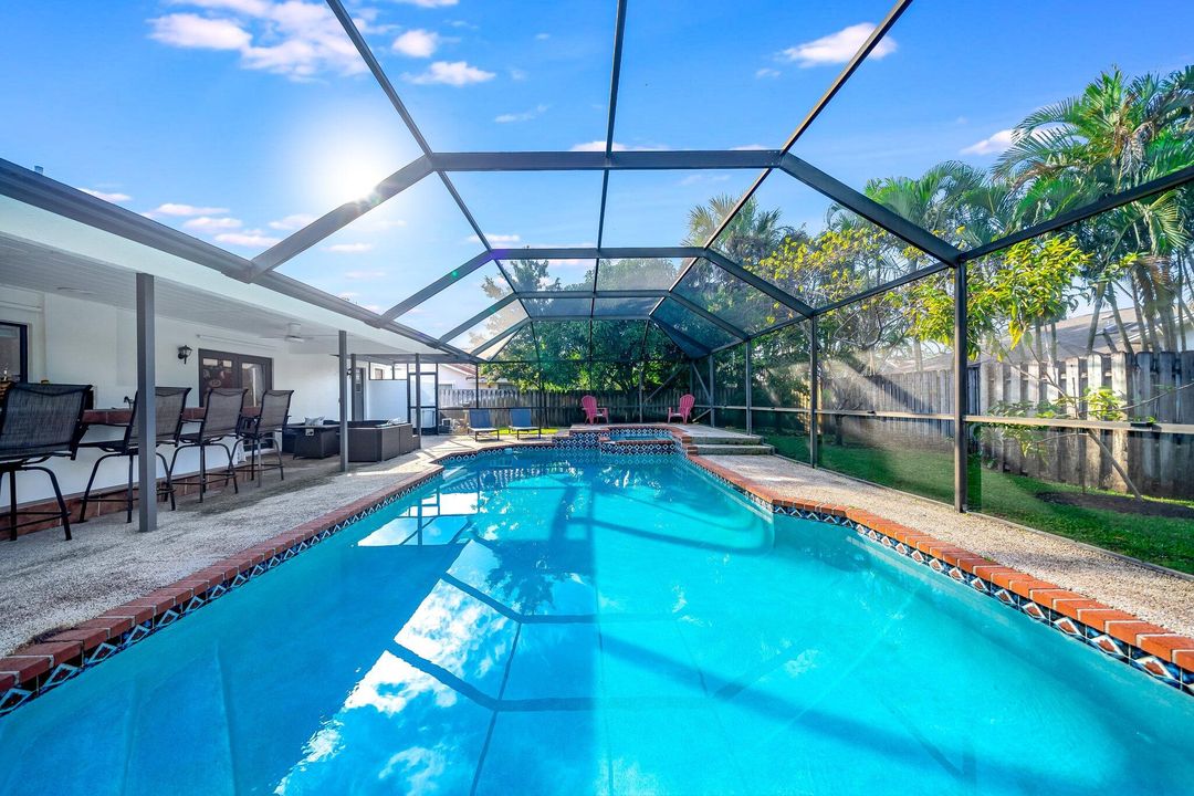 For Rent: $5,000 (4 beds, 2 baths, 2210 Square Feet)