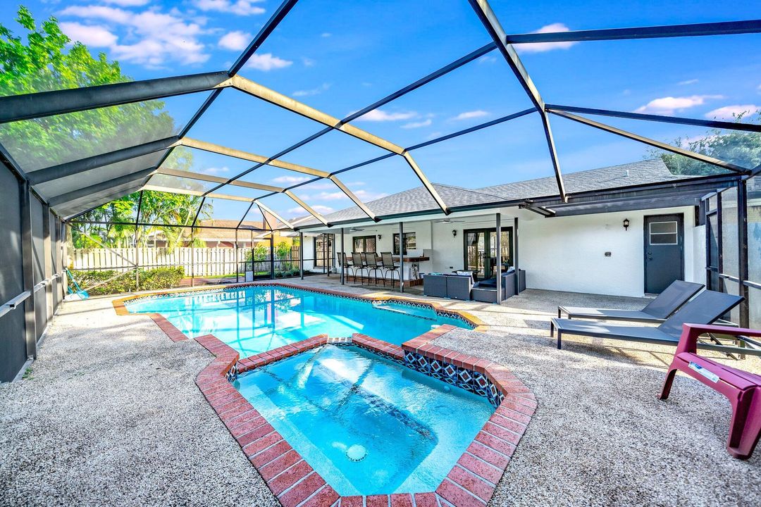 For Rent: $5,000 (4 beds, 2 baths, 2210 Square Feet)