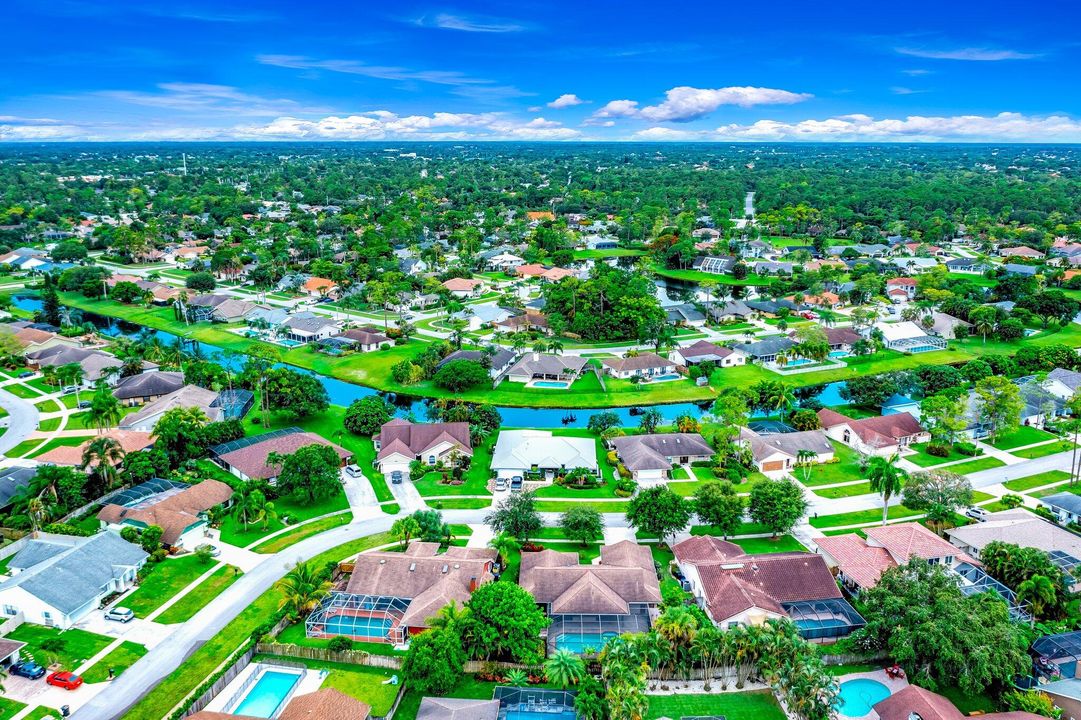 For Rent: $5,000 (4 beds, 2 baths, 2210 Square Feet)