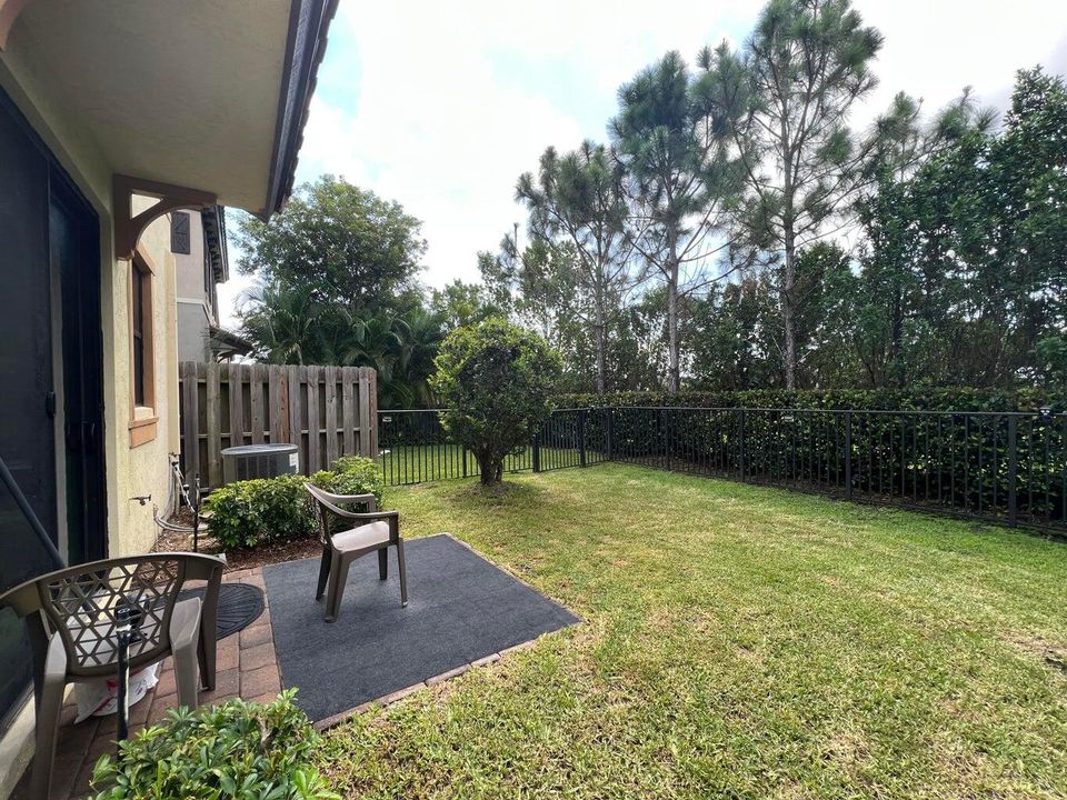 En Renta: $3,699 (4 camas, 3 baños, 2008 Pies cuadrados)