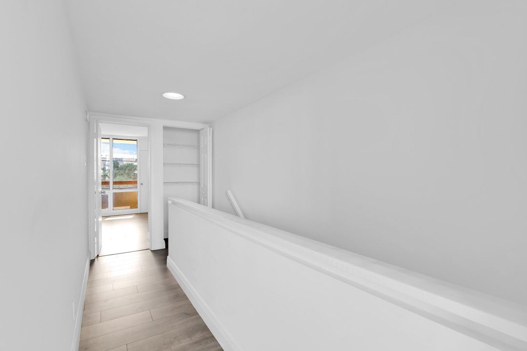 For Sale: $350,000 (2 beds, 2 baths, 1281 Square Feet)