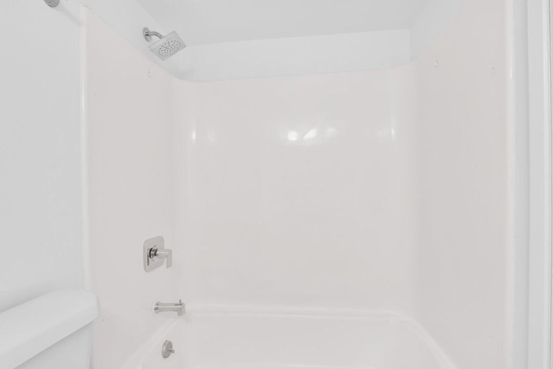 For Sale: $350,000 (2 beds, 2 baths, 1281 Square Feet)