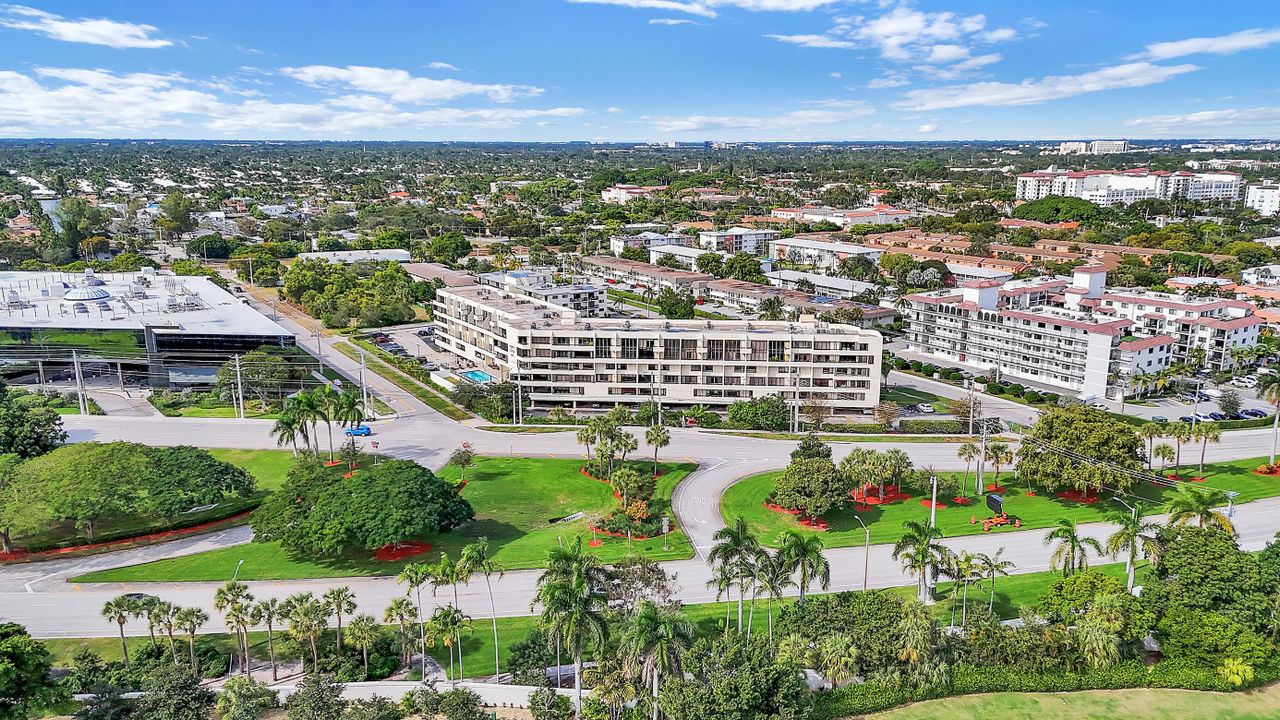 For Sale: $350,000 (2 beds, 2 baths, 1281 Square Feet)